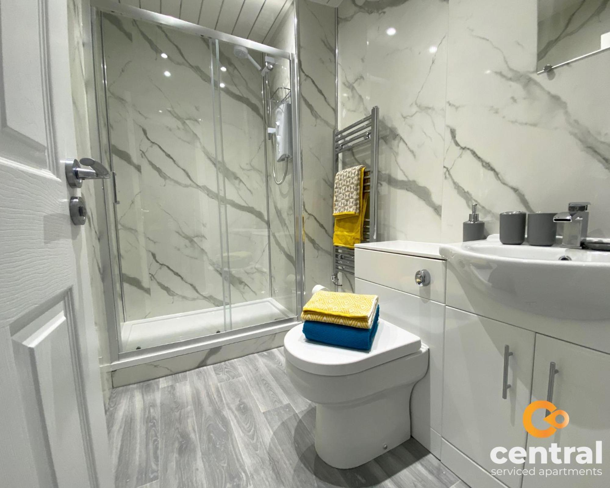 Central Serviced Apartments - Cosy 1 Bedroom - Modern - Close To Transport Links - Quiet Neighbourhood - Fast Wifi - Fully Equipped - Smart Tvs In All Rooms - Monthly Stays Welcome - Free Street Parking - Ideal Relocation To Dundee Accommodation Exterior foto